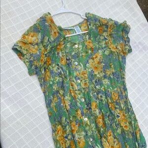 Vintage Style Rayon Floral Green and Yellow Women's Dress💛🌻Perfect Med